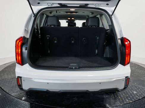 Used 2024 Kia Telluride LX image 42