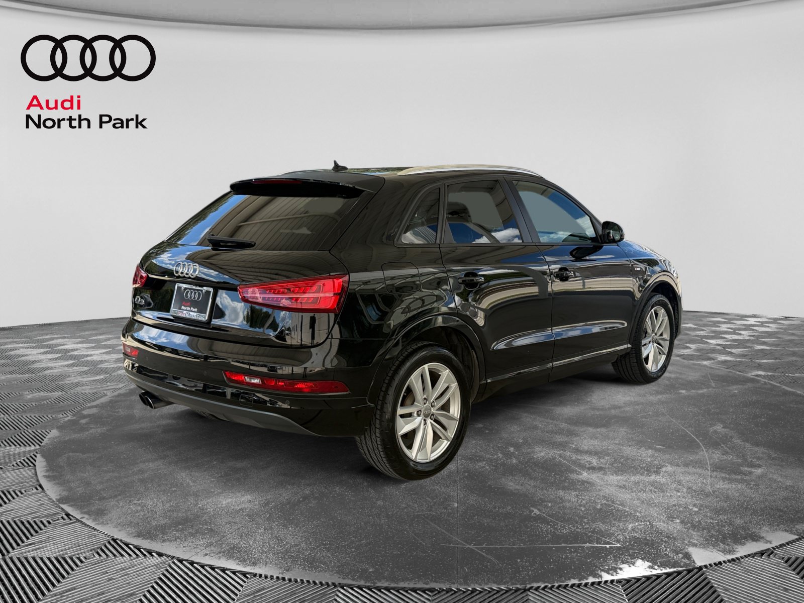 Used 2018 Audi Q3 2.0T Premium FWD image 5
