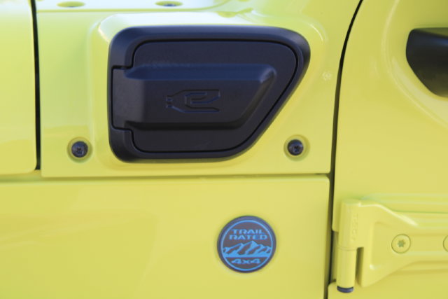 Used 2024 Jeep Wrangler Unlimited Rubicon 4xe AWD/4WD image 9