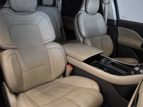 Used 2021 Lincoln Aviator Reserve w/ Equipment Group 202A image 6