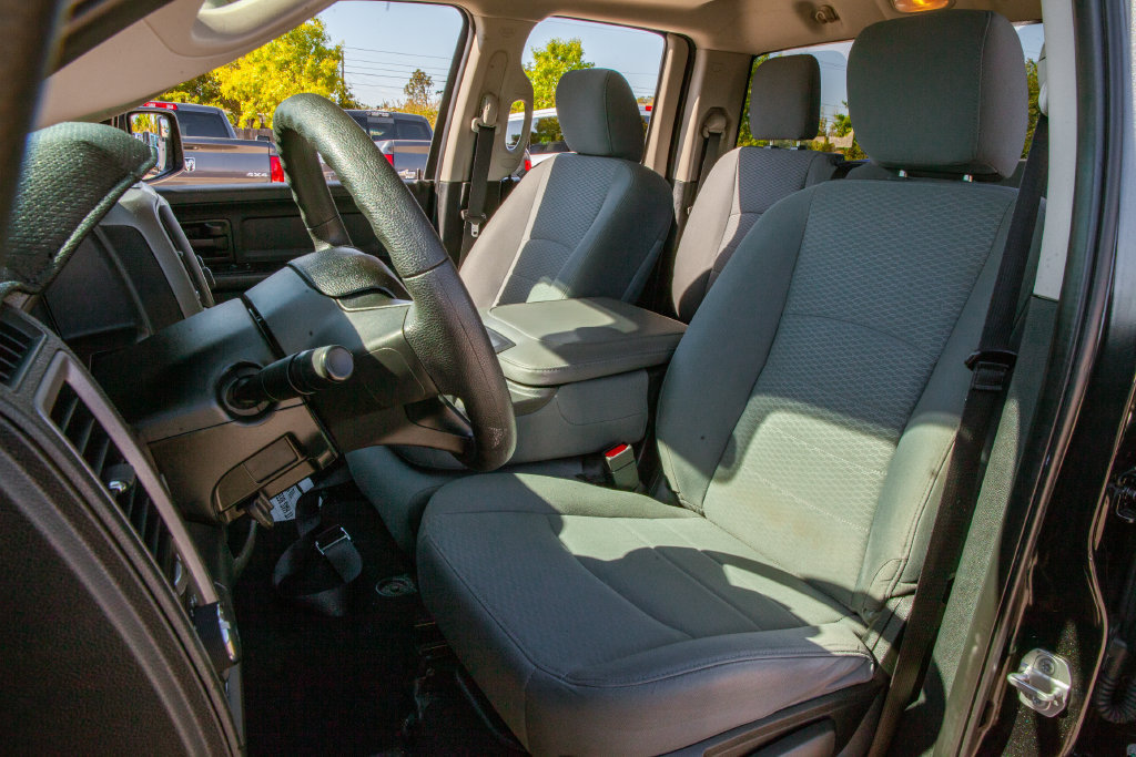 Used 2018 RAM 1500 Express RWD image 13