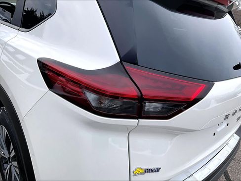 Certified 2023 Nissan Rogue SV image 32