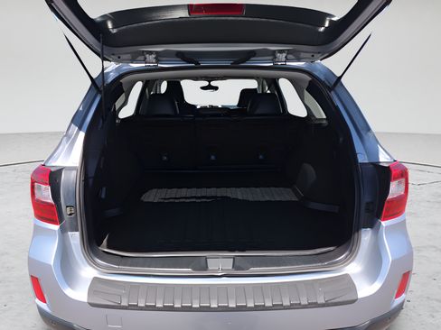 Used 2017 Subaru Outback 2.5i Limited AWD/4WD image 19