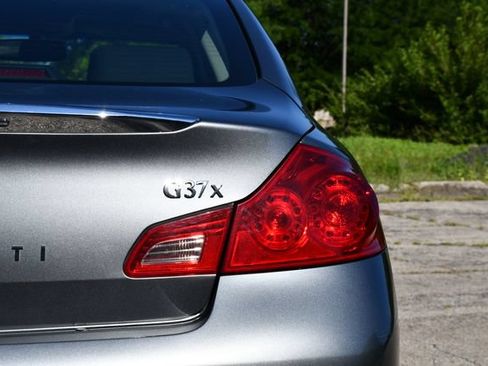 Used 2013 INFINITI G37 x Sedan w/ Premium Pkg AWD/4WD image 9