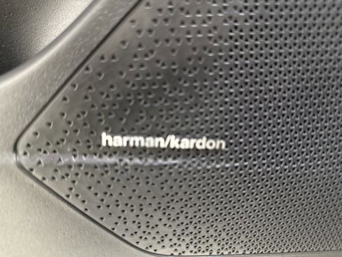 Used 2023 Kia Niro SX image 29