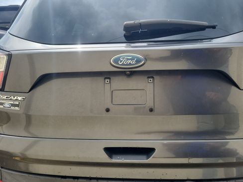 Used 2017 Ford Escape SE w/ Equipment Group 201A FWD image 8