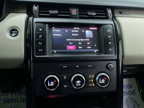 Used 2017 Land Rover Discovery SE AWD/4WD image 20