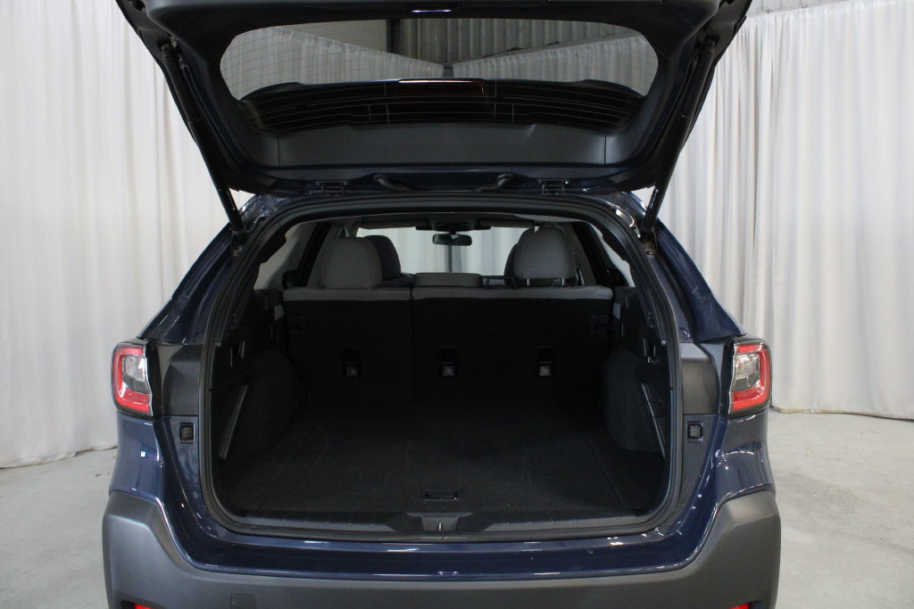 Used 2024 Subaru Outback Premium AWD/4WD image 31