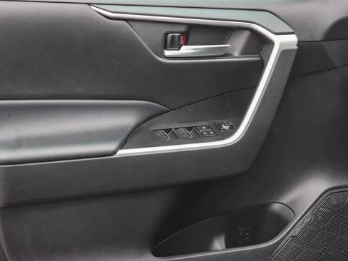 Used 2023 Toyota RAV4 XLE image 19