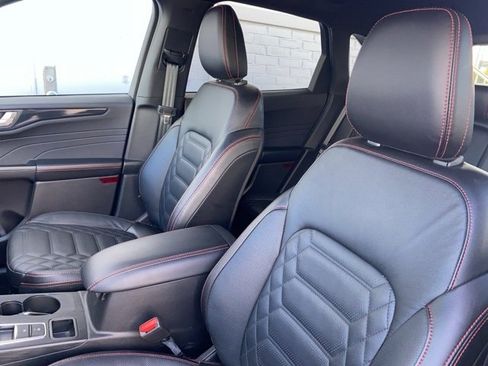 Certified 2024 Ford Escape ST-Line Elite w/ Premium Technology Package image 23