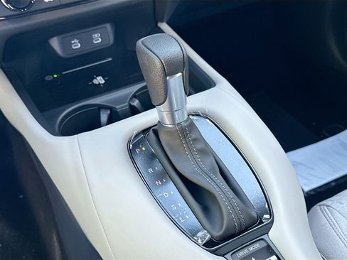 New 2026 Honda HR-V LX image 13