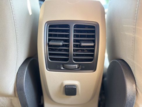 Used 2017 Ford Escape SE AWD/4WD image 22