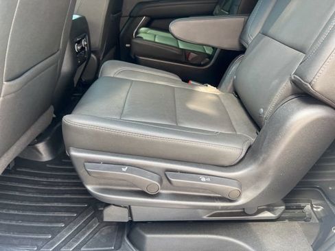 Used 2022 Chevrolet Tahoe Z71 w/ Luxury Package AWD/4WD image 27