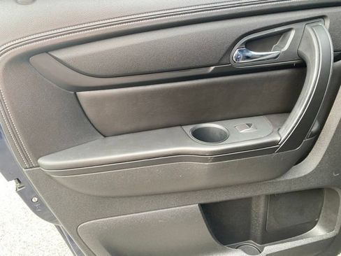 Used 2016 GMC Acadia SLE FWD image 28