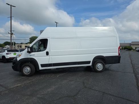 Used 2024 RAM ProMaster 3500 w/ Delivery Van Package FWD image 3