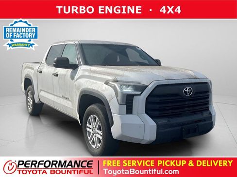 Used 2022 Toyota Tundra SR5 w/ SR5 Convenience Package image 1