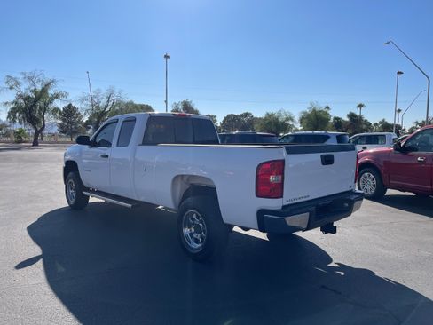 Used 2007 Chevrolet Silverado 2500 W/T w/ LS Package image 3