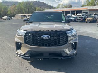 New 2026 Ford Explorer ST-Line w/ ST-Line Street Pack RWD video 2