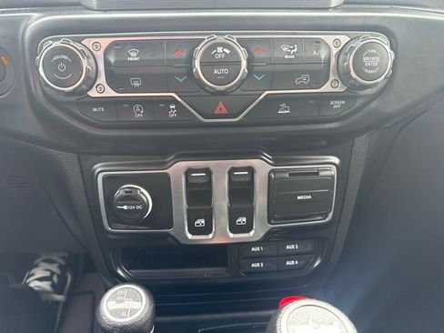 Certified 2022 Jeep Wrangler Sport AWD/4WD image 23