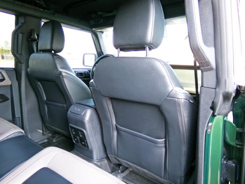 Used 2024 Ford Bronco Wildtrak AWD/4WD image 15