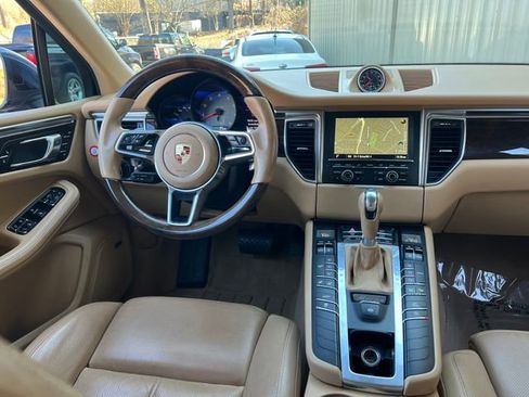 Used 2016 Porsche Macan S image 18