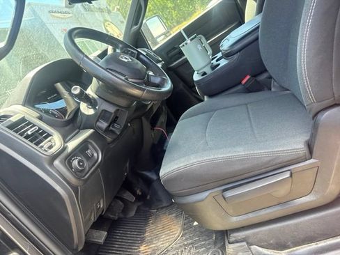 Used 2024 RAM 3500 Tradesman w/ Chrome Appearance Group AWD/4WD image 2