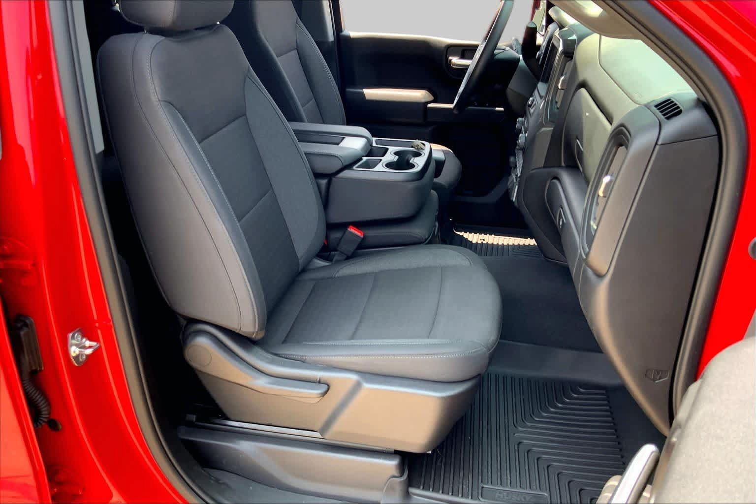 Used 2026 Chevrolet Silverado 1500 Custom RWD image 9
