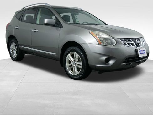 Used 2013 Nissan Rogue SV FWD image 2
