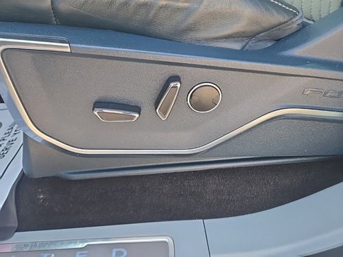 Used 2022 Ford F150 Limited image 13