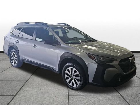 Used 2023 Subaru Outback Premium AWD/4WD image 3