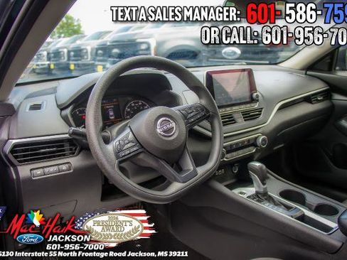 Used 2025 Nissan Altima 2.5 S FWD image 6