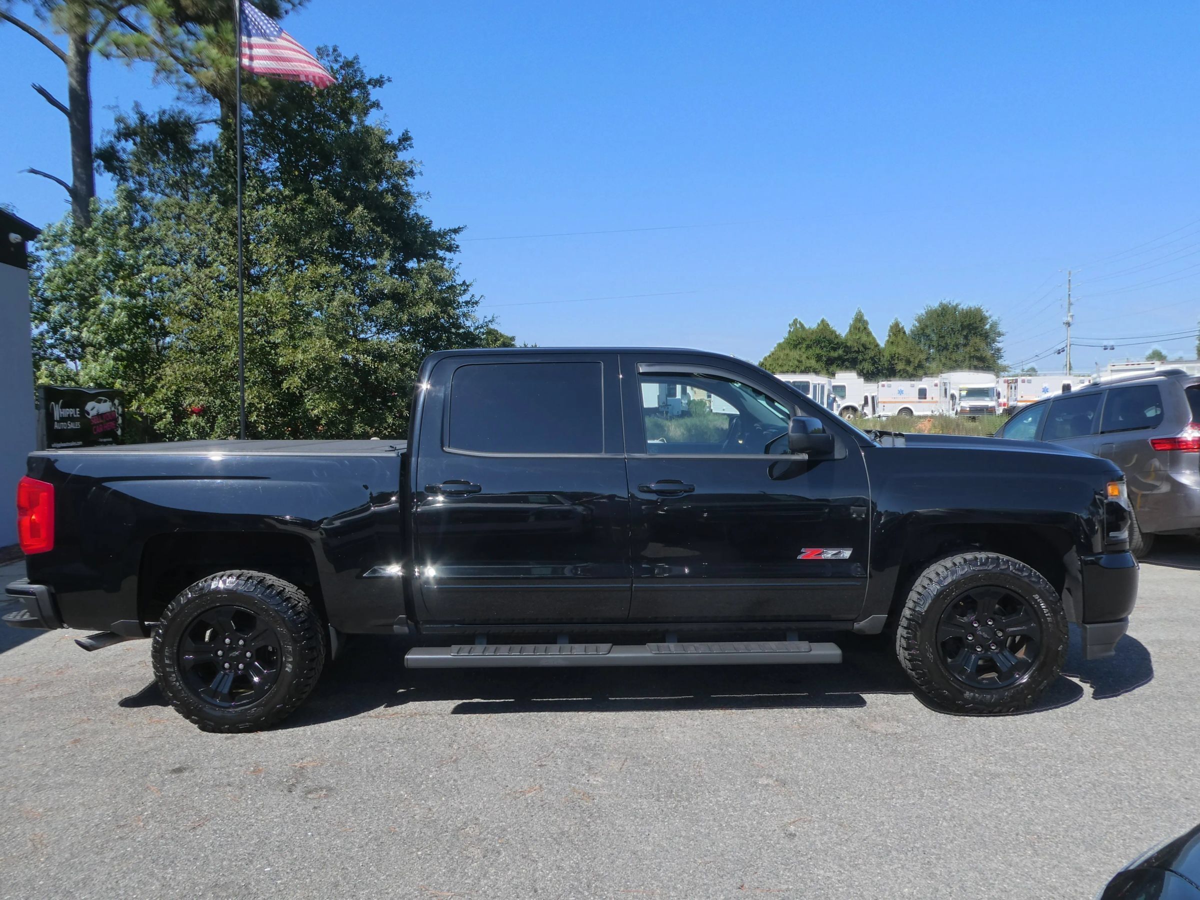 Used 2016 Chevrolet Silverado 1500 LTZ Z71 w/ LTZ Plus Package AWD/4WD image 4
