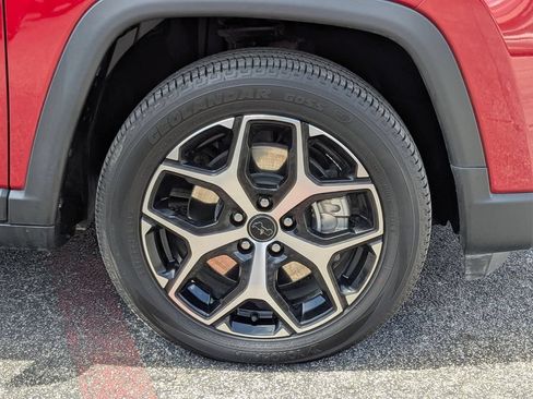 Used 2025 Jeep Compass Limited AWD/4WD image 28