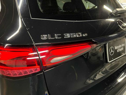 Used 2025 Mercedes-Benz GLC 350e 4MATIC image 14