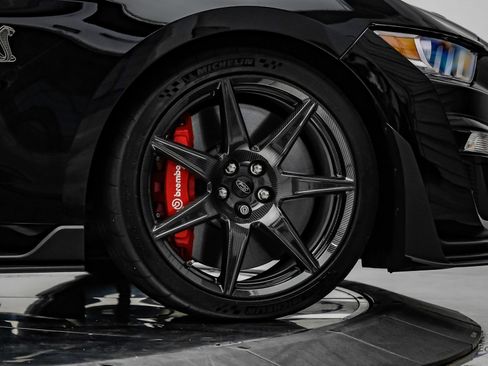 Used 2021 Ford Mustang Shelby GT500 w/ Carbon Fiber Track Pack RWD image 97