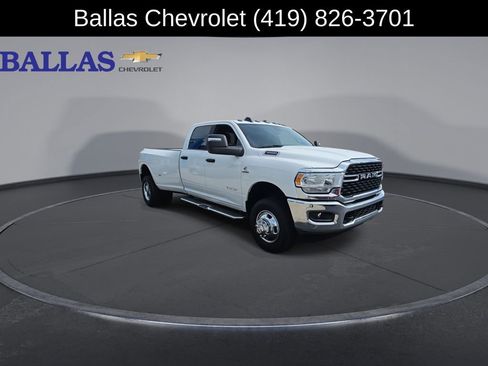Used 2023 RAM 3500 Big Horn w/ Level 1 Equipment Group AWD/4WD image 2