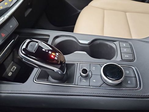 Certified 2025 Cadillac XT4 Premium Luxury image 20