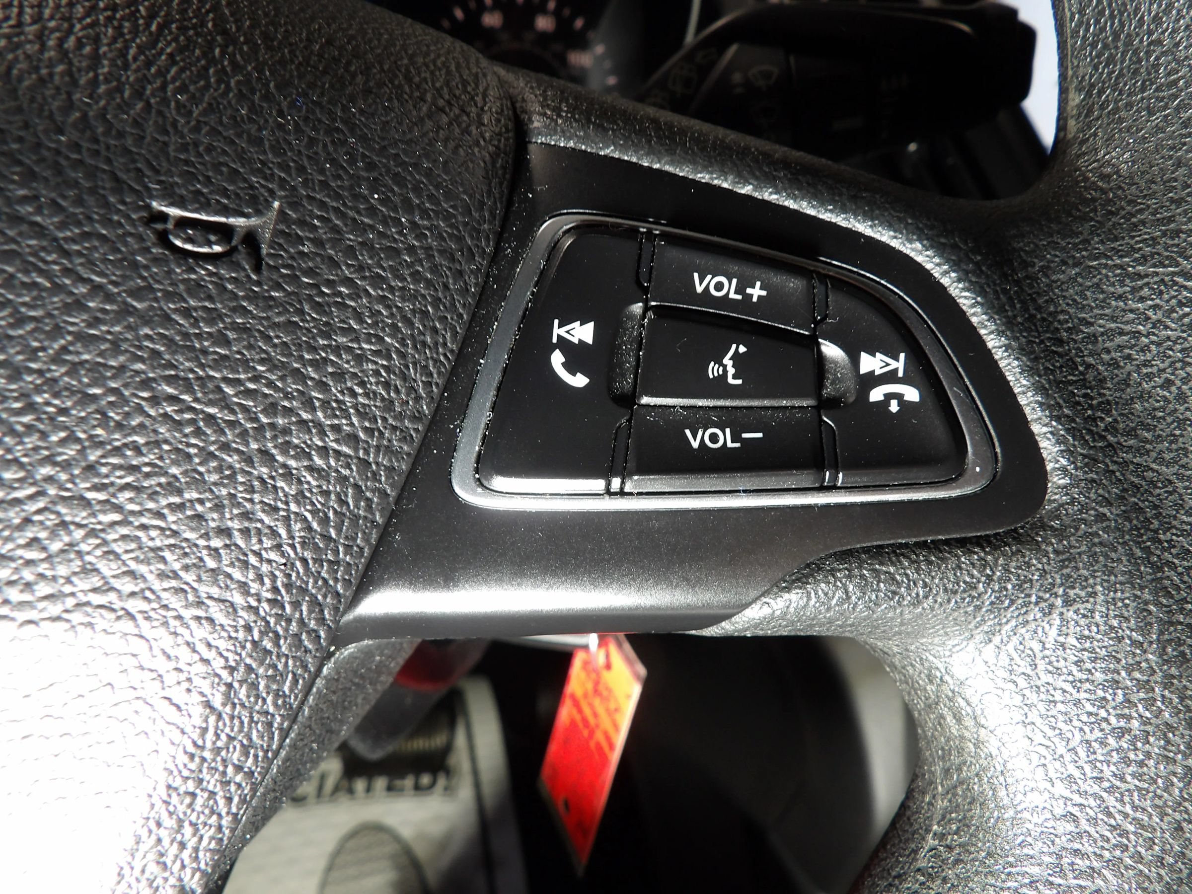 Used 2018 Ford Escape SE w/ SE Sync 3 Package FWD image 16