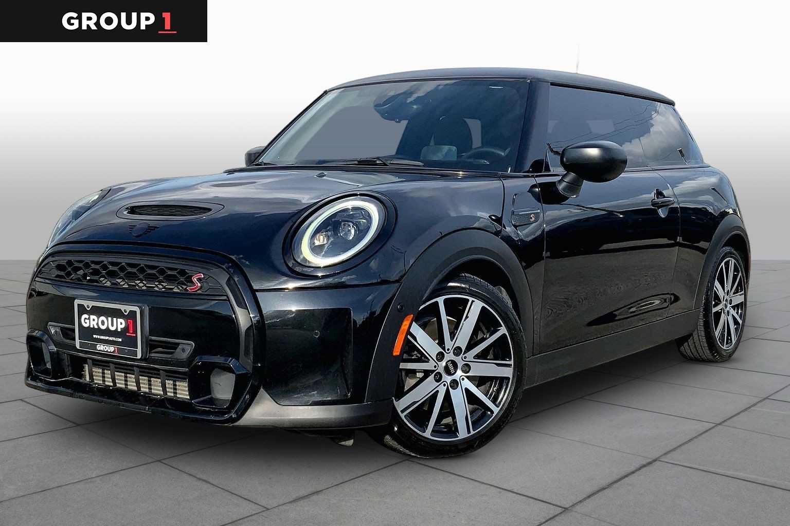Used 2023 MINI Cooper S FWD image 1