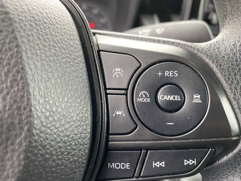 Used 2024 Toyota Corolla LE image 21