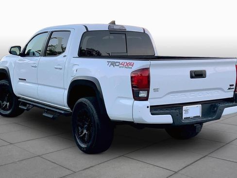 Used 2019 Toyota Tacoma TRD Off-Road w/ Technology Package AWD/4WD image 12