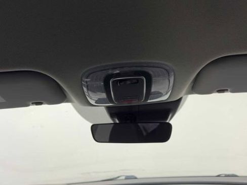 Used 2022 Hyundai Elantra SEL w/ Convenience Package FWD image 18