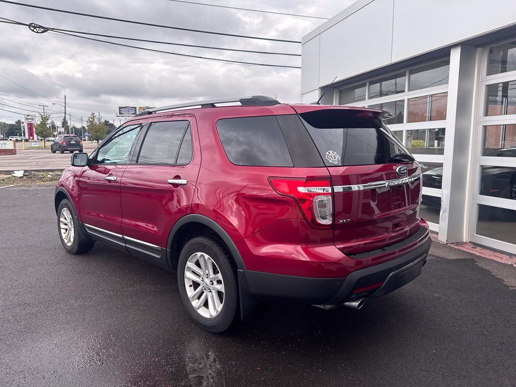 Used 2015 Ford Explorer XLT w/ Equipment Group 201B AWD/4WD image 3