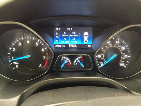 Used 2018 Ford Focus SE FWD image 23