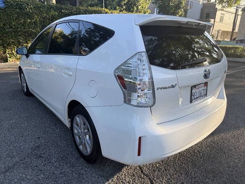 Used 2012 Toyota Prius V Three FWD image 4