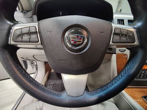 Used 2008 Cadillac STS AWD w/ Preferred Equipment Group image 37