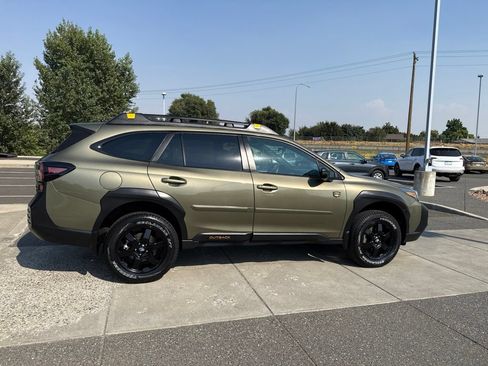 Used 2025 Subaru Outback Wilderness AWD/4WD image 4