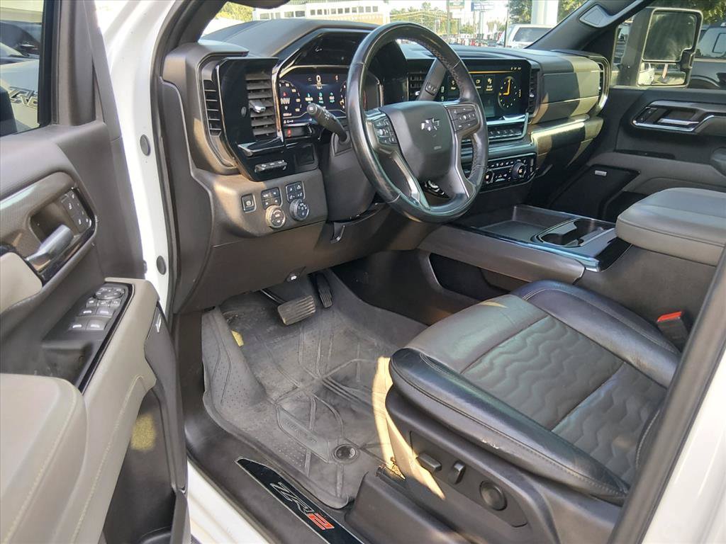 Used 2024 Chevrolet Silverado 2500 ZR2 w/ Technology Package AWD/4WD image 10