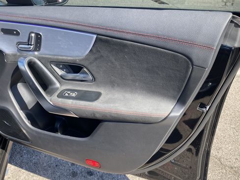 Used 2021 Mercedes-Benz CLA 35 AMG 4MATIC image 28