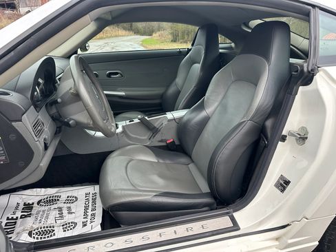 Used 2004 Chrysler Crossfire Coupe RWD image 9